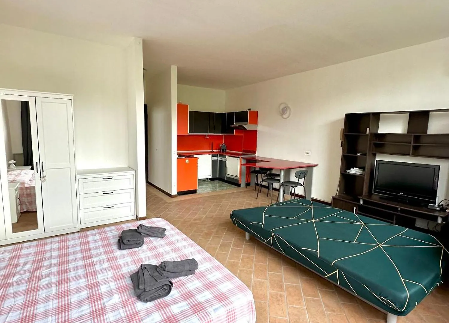 Apartment With Swimming Pool Reno Di Leggiuno